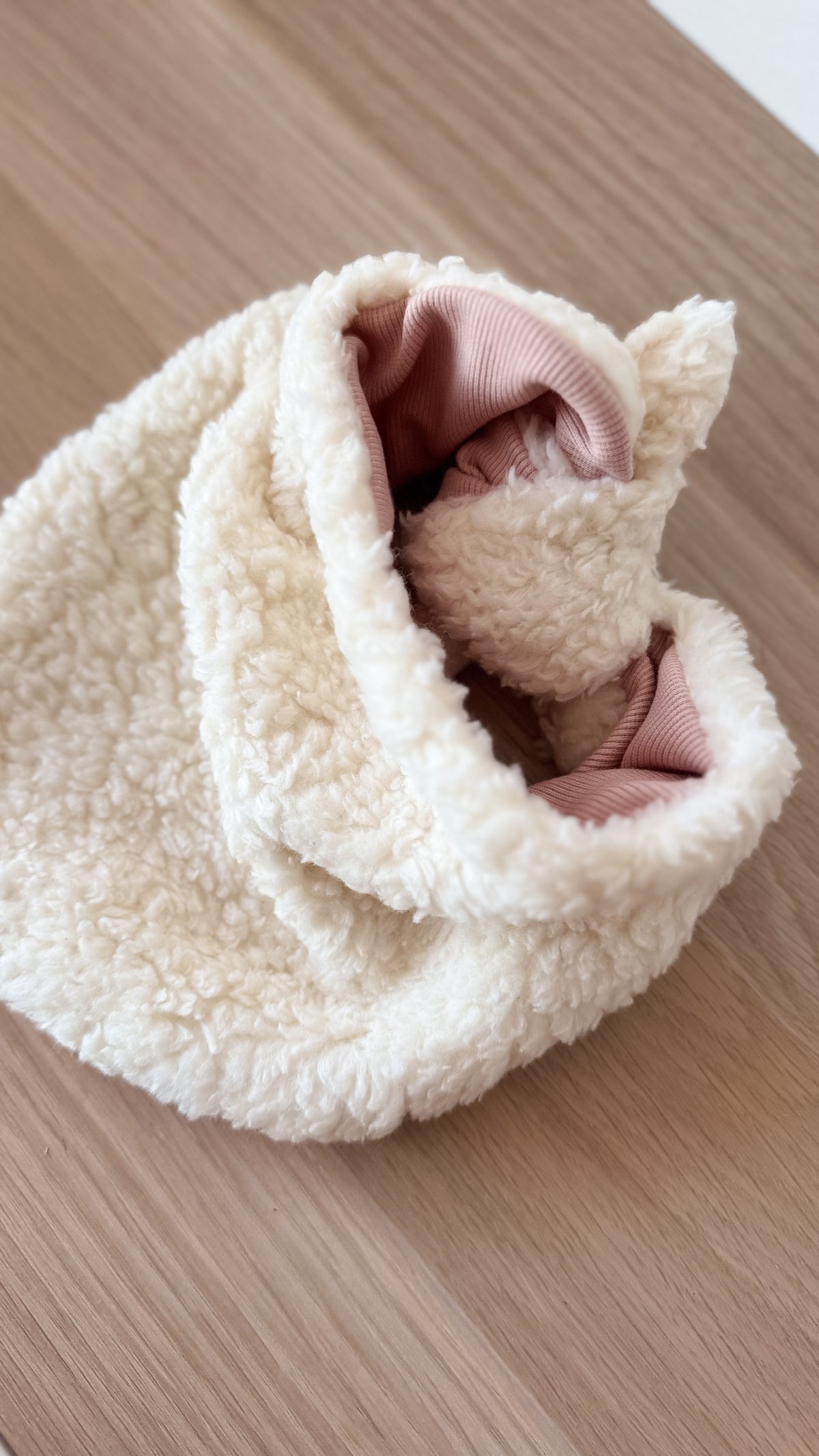 Pudderrosa dobbeltsidig hals i modal og teddy - one size